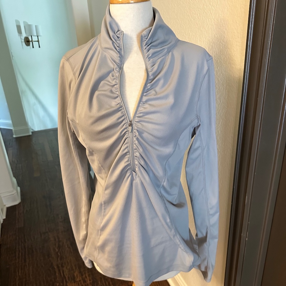 Quarter Zip Top & Printed Leggings in Gray-Size med - Picture 2 of 8